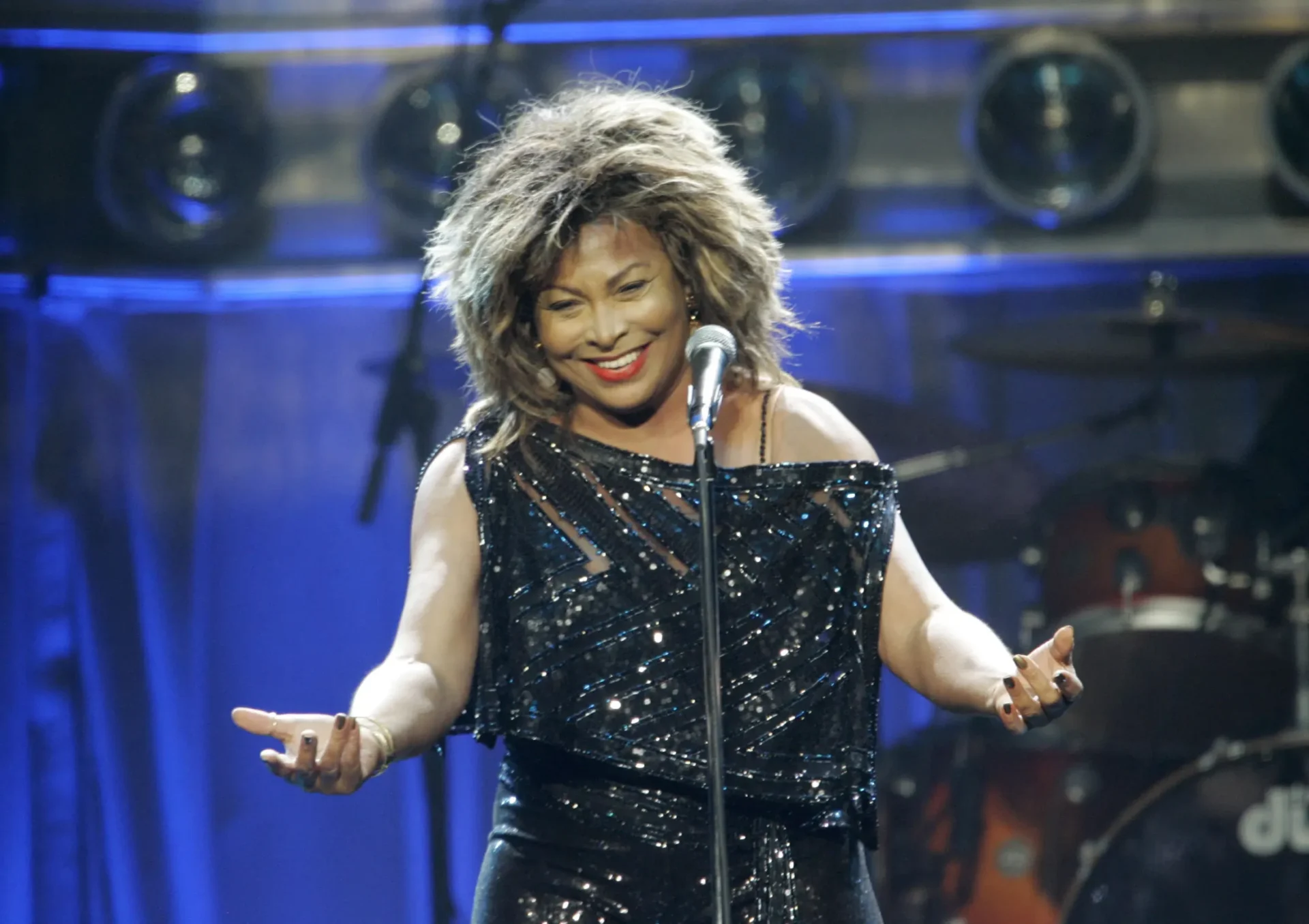 Ensayo: El aprecio de un megafanático por la energía ilimitada y las lecciones de supervivencia de Tina Turner