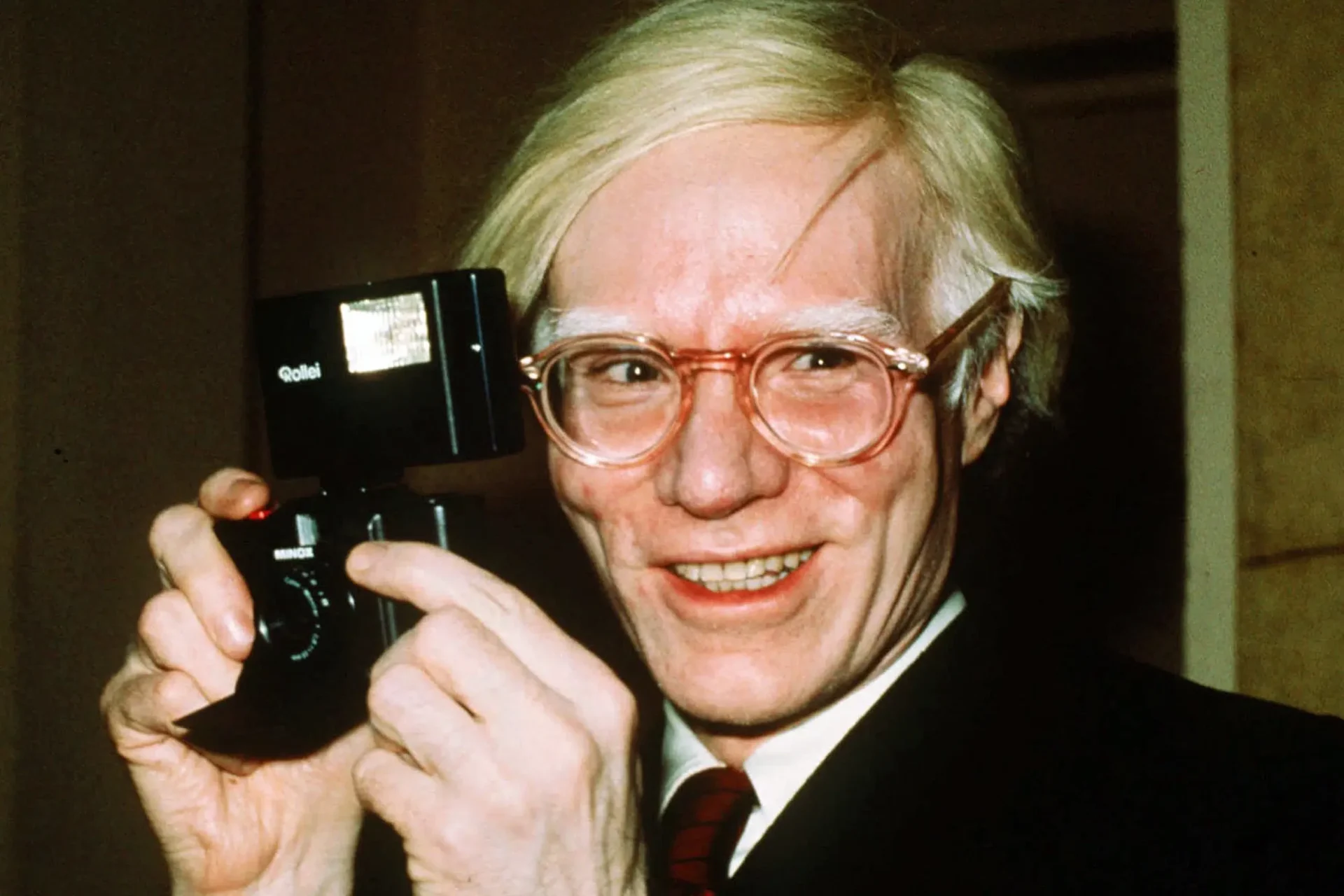 La Corte Suprema falla en contra de la fundación de Andy Warhol en un caso sobre un retrato que hizo de Prince
