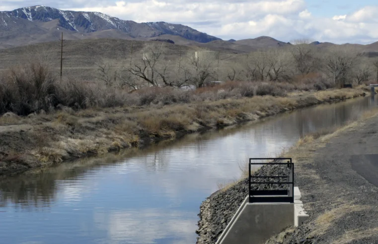La pelea de Nevada por el canal de riego con fugas y el agua subterránea es más complicada de lo que parece en la superficie