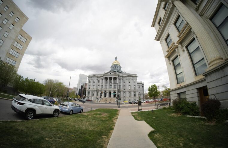 La sesión legislativa de Colorado refuerza el cambio demócrata del estado que alguna vez fue morado