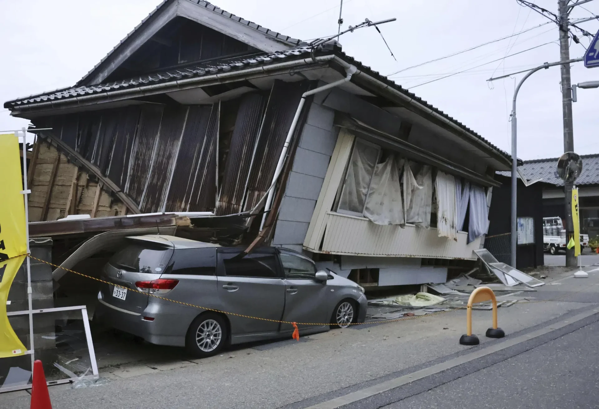 Fuerte terremoto en Japón, un muerto y 13 heridos