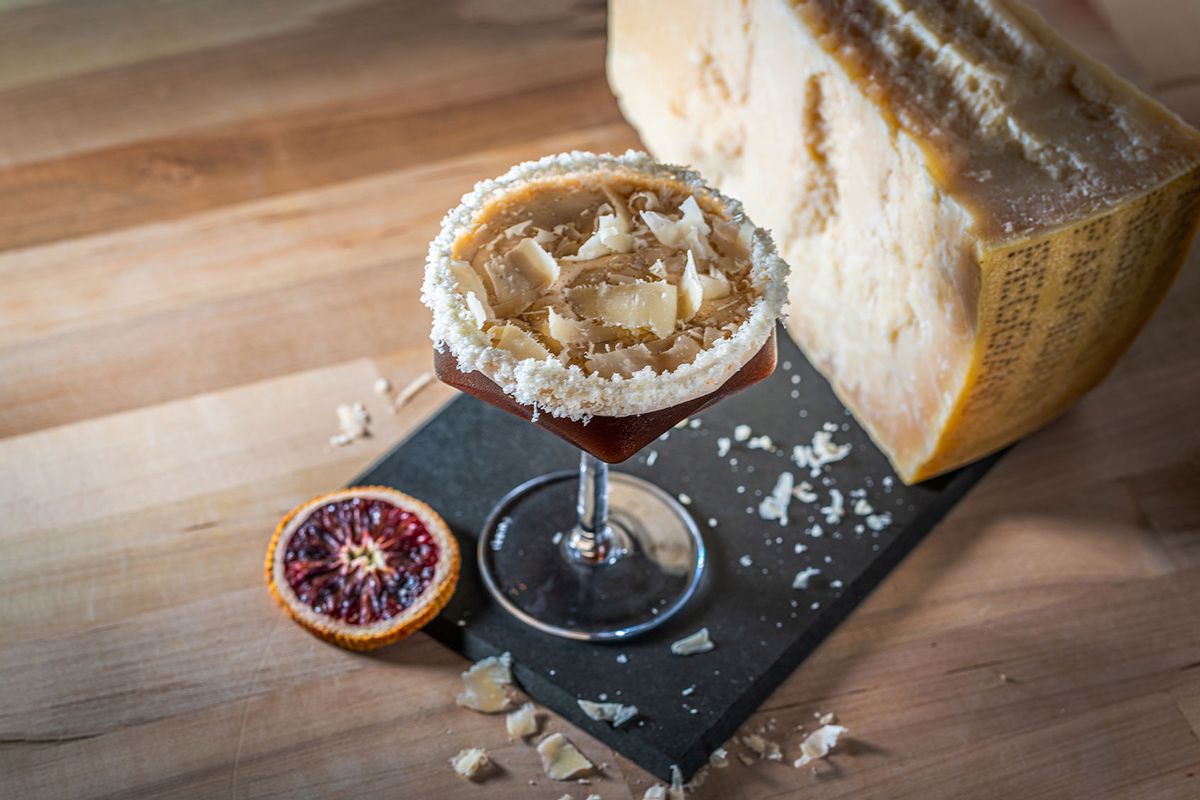 ¿Está poniendo Parmigiano Reggiano en sus espresso martinis?  Usted debería ser