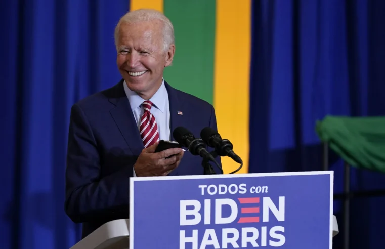 Después de tropiezos con algunos votantes hispanos en 2020, Biden enfrenta presiones para acertar en el alcance de 2024