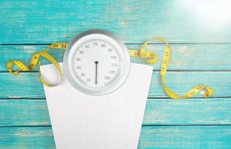 El ayuno intermitente y el conteo de calorías son casi iguales para perder peso, según un nuevo estudio