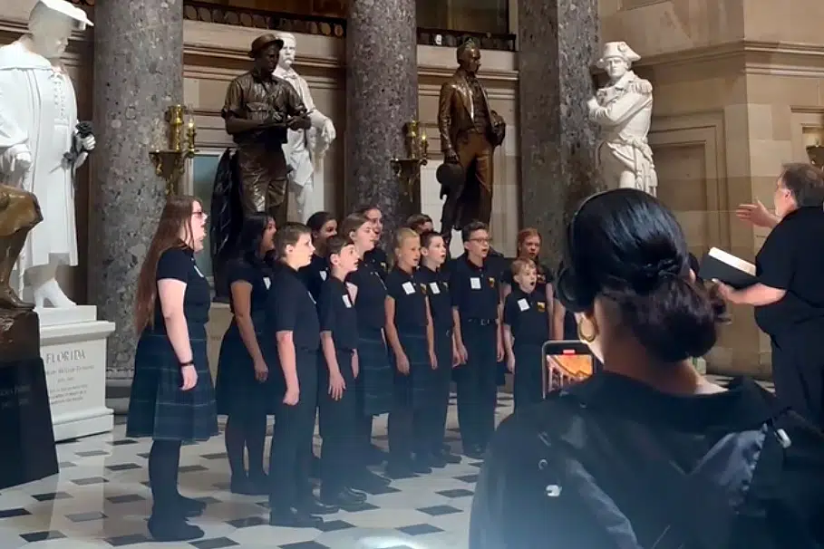 ¿Qué llevó a la Policía del Capitolio a detener una presentación juvenil de ‘Star-Spangled Banner’?