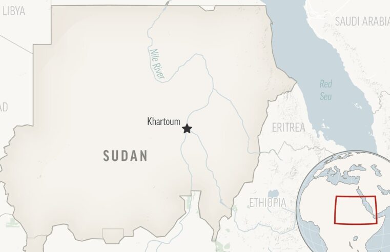 Ataque aéreo en ciudad sudanesa mata al menos a 22, dicen funcionarios, en medio de enfrentamientos entre generales rivales