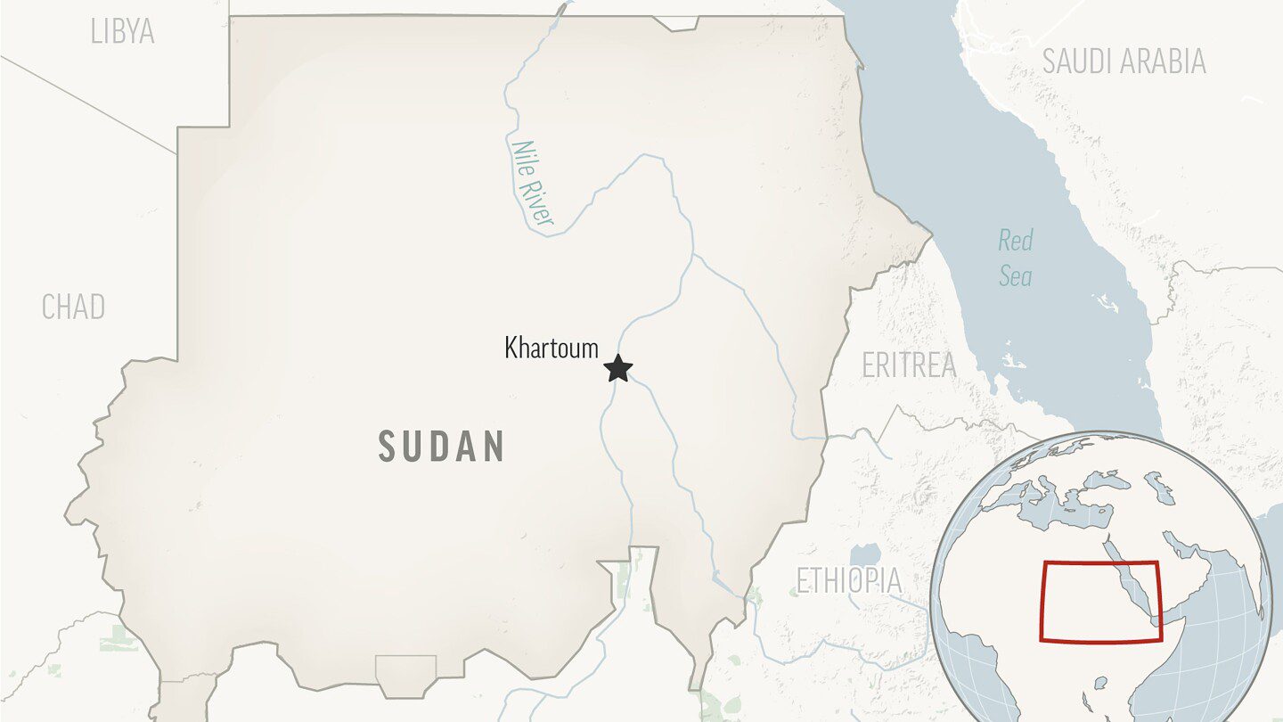 Ataque aéreo en ciudad sudanesa mata al menos a 22, dicen funcionarios, en medio de enfrentamientos entre generales rivales