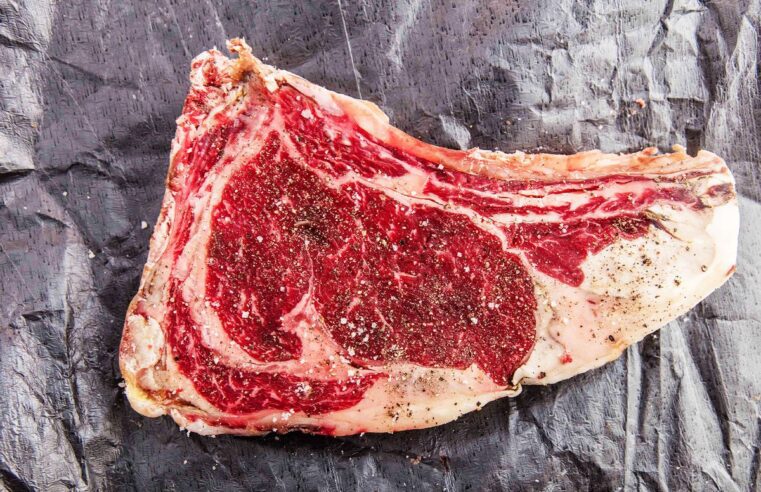 Cómo su cuerpo (y el medio ambiente) se ve afectado por el consumo de carnes rojas y procesadas