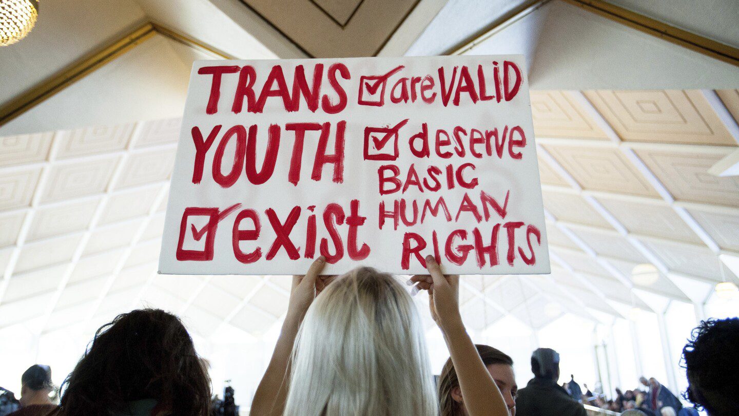 Cosas que debe saber sobre los últimos fallos judiciales y la acción estatal sobre los derechos de las personas transgénero