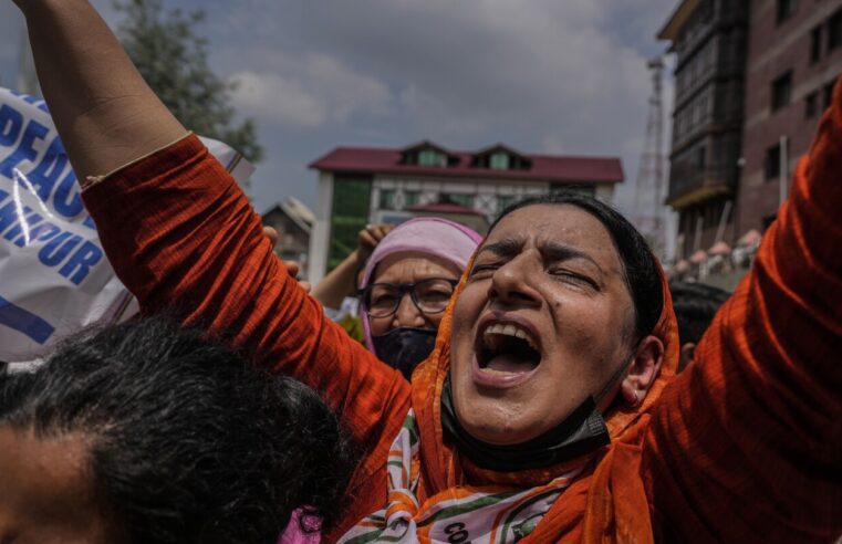 El Parlamento de la India sacudido por las protestas por tercer día por la violencia étnica en un estado remoto