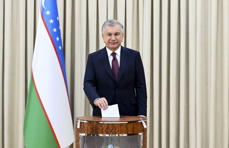 El actual presidente uzbeko gana un nuevo mandato en elecciones anticipadas con una oposición simbólica