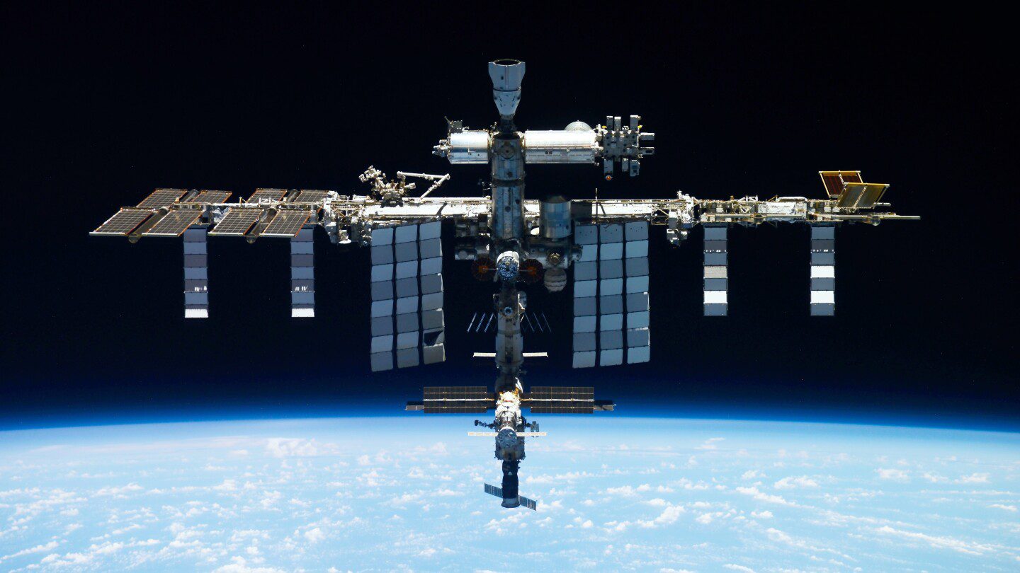 El corte de energía de la NASA detiene temporalmente el contacto con la estación espacial