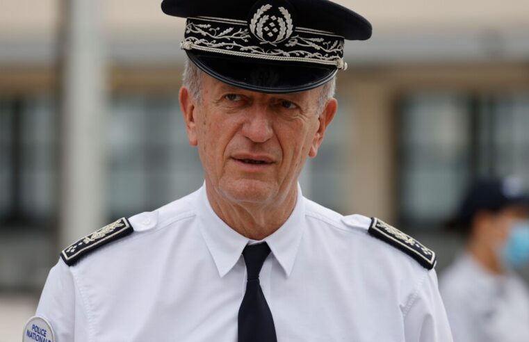 El jefe de la policía nacional francesa dice que los agentes bajo investigación “no tienen lugar en prisión”