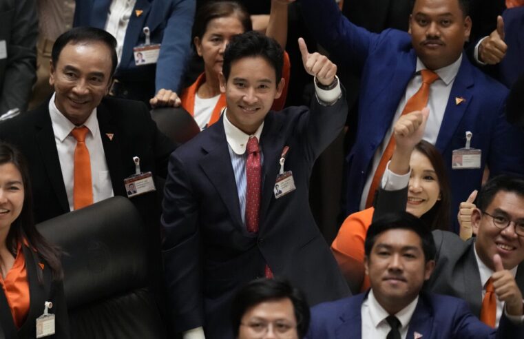 El partido reformista tailandés, frustrado de formar un nuevo gobierno, busca un cambio de ley para limitar el poder del Senado