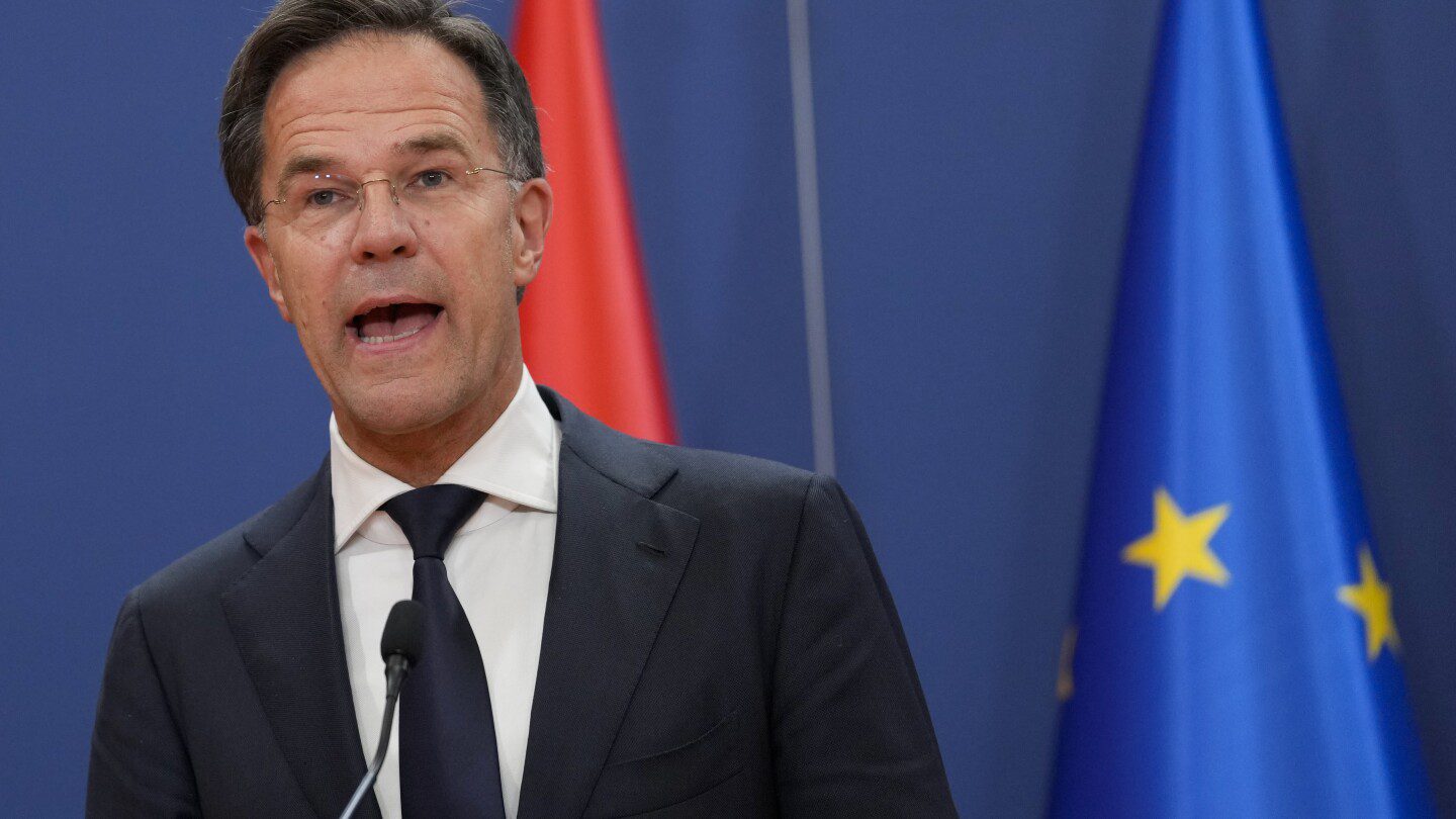 El primer ministro holandés entrega su renuncia al rey tras el colapso de su coalición