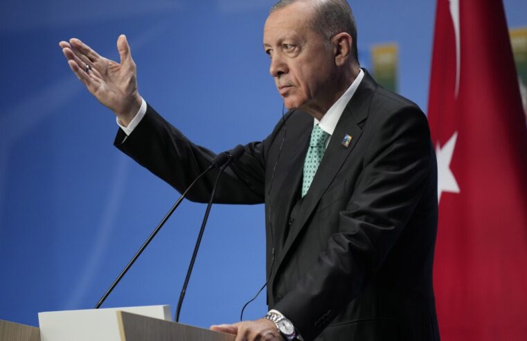 Erdogan de Turquía dice que los legisladores abordarán la ratificación de la membresía de Suecia en la OTAN en octubre