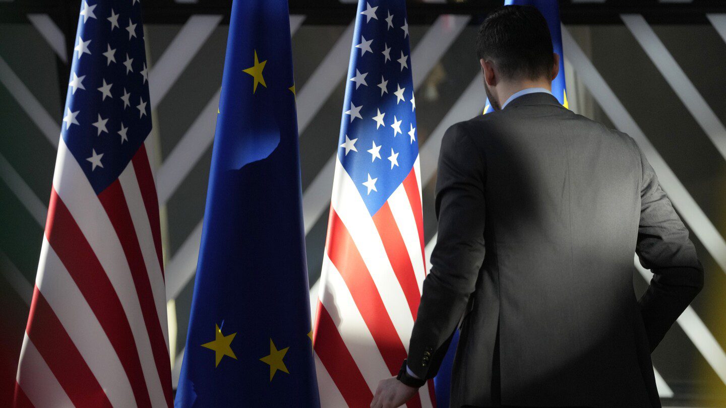 Europa firma un nuevo pacto de privacidad que permite que los datos de las personas sigan fluyendo hacia EE. UU.