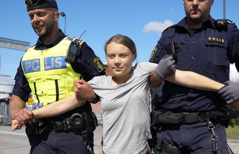 Greta Thunberg desafiante después de que la corte sueca la multara por desobedecer a la policía durante la protesta climática