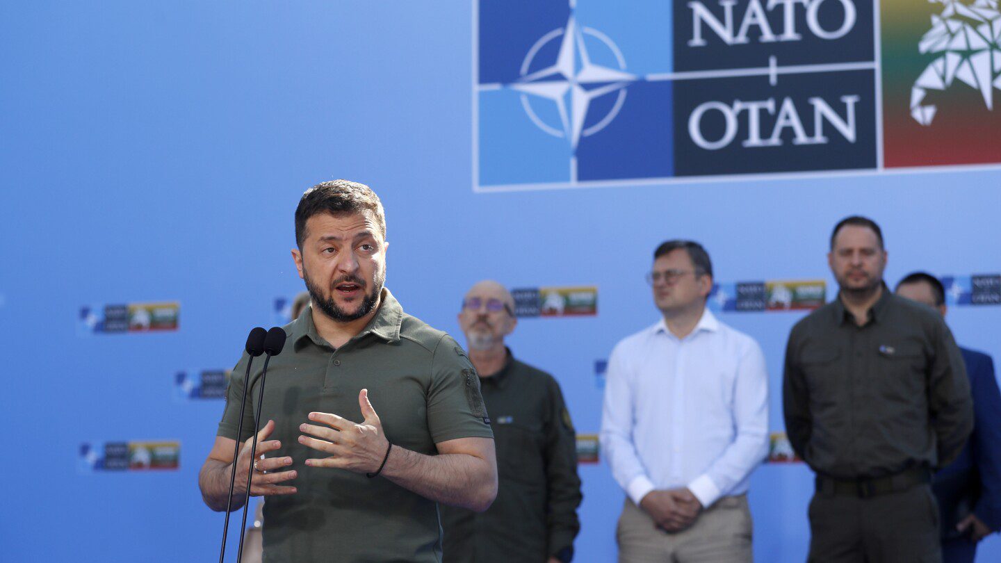 La OTAN se preparó para respaldar a Ucrania en su lucha contra Rusia, pero no para extender su membresía