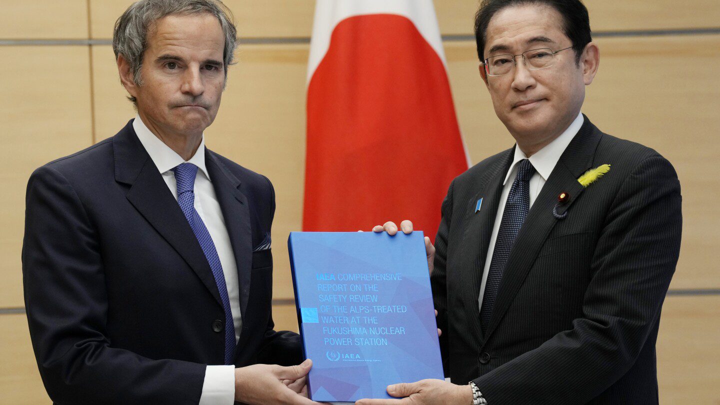 La agencia nuclear de la ONU respalda el plan de Japón para liberar agua radiactiva tratada en el Océano Pacífico