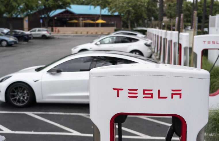 Las acciones de Tesla se aceleran a $ 300 por el aumento en las entregas y el acuerdo de carga con los principales fabricantes de automóviles
