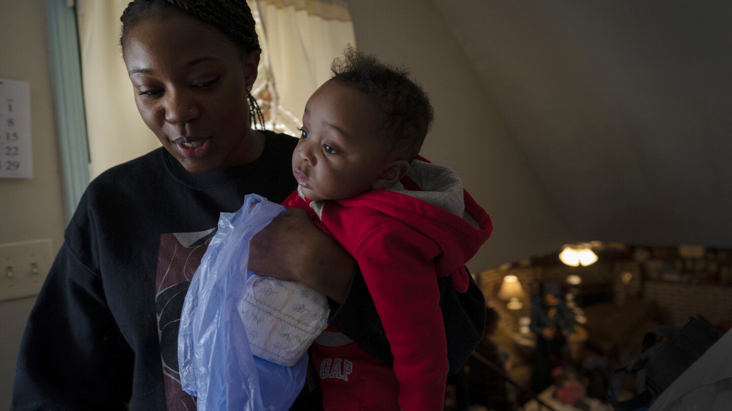Las muertes maternas en los EE. UU. aumentaron más del doble durante dos décadas.  Las madres negras murieron en la tasa más alta