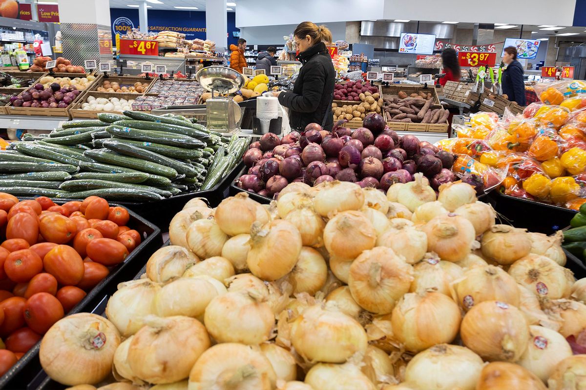 Obtenga información sobre la lucha por la compra de alimentos basada en valores y las recomendaciones de un nuevo informe