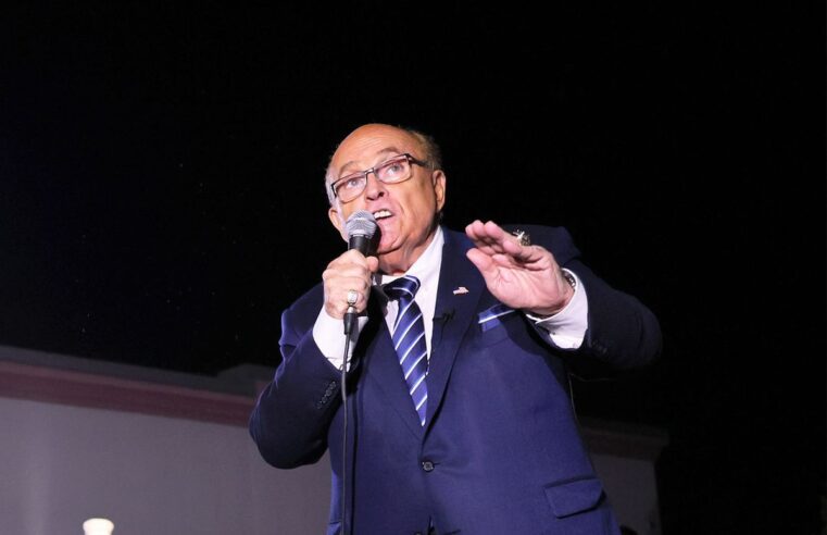 “Parece que Rudy se volvió loco”: Giuliani evade la carta de objetivos del 6 de enero después de reunirse con los fiscales