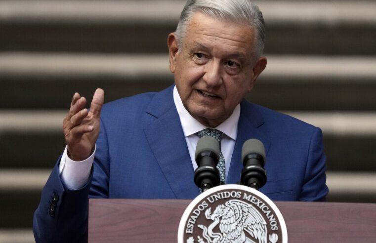 Presidente mexicano continúa atacando a candidato opositor, a pesar de orden de cese de organismo electoral