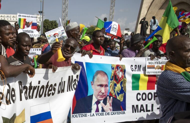 Rusia quiere aliados, por lo que está organizando una cumbre en África.  La seguridad alimentaria y Wagner son cuestiones clave