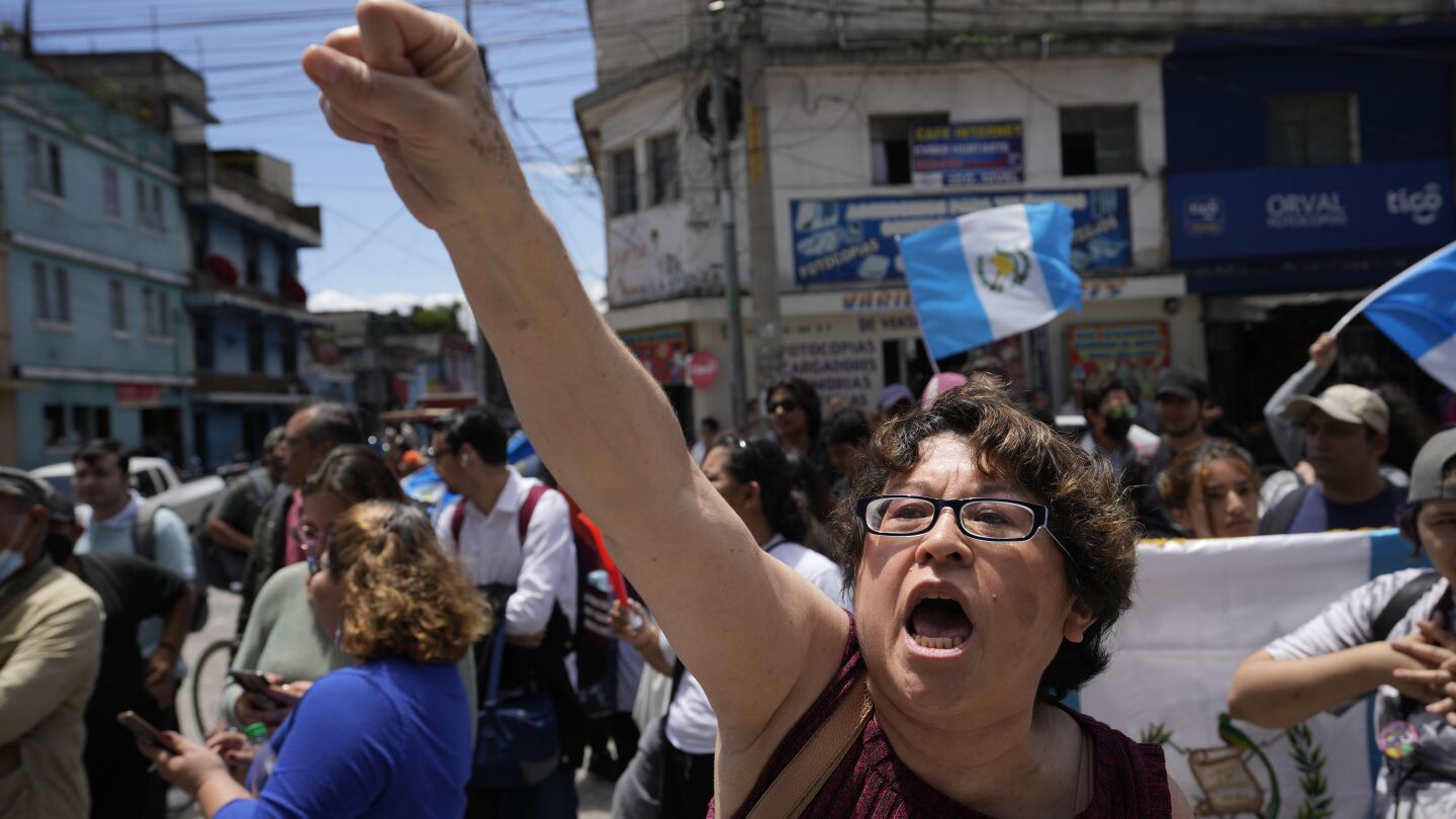 Una ola de turbulencia política atraviesa Guatemala y otros países centroamericanos