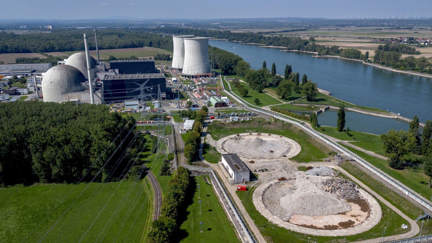 Scholz rechaza la posibilidad de mantener la energía nuclear en Alemania